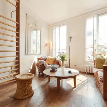 Duplex Atypique 70m2 Parc De Belleville Apartment Paris